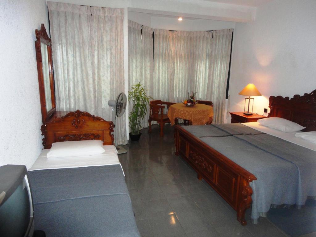 Hotel Country Comfort photo