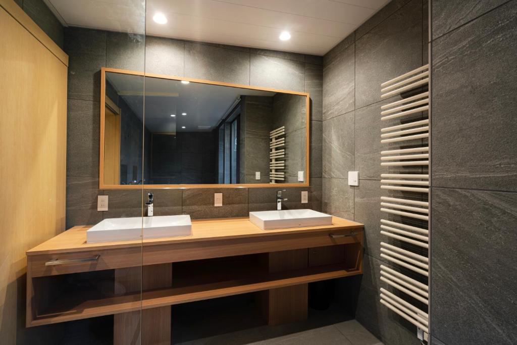 Hakuba Amber Resort photo