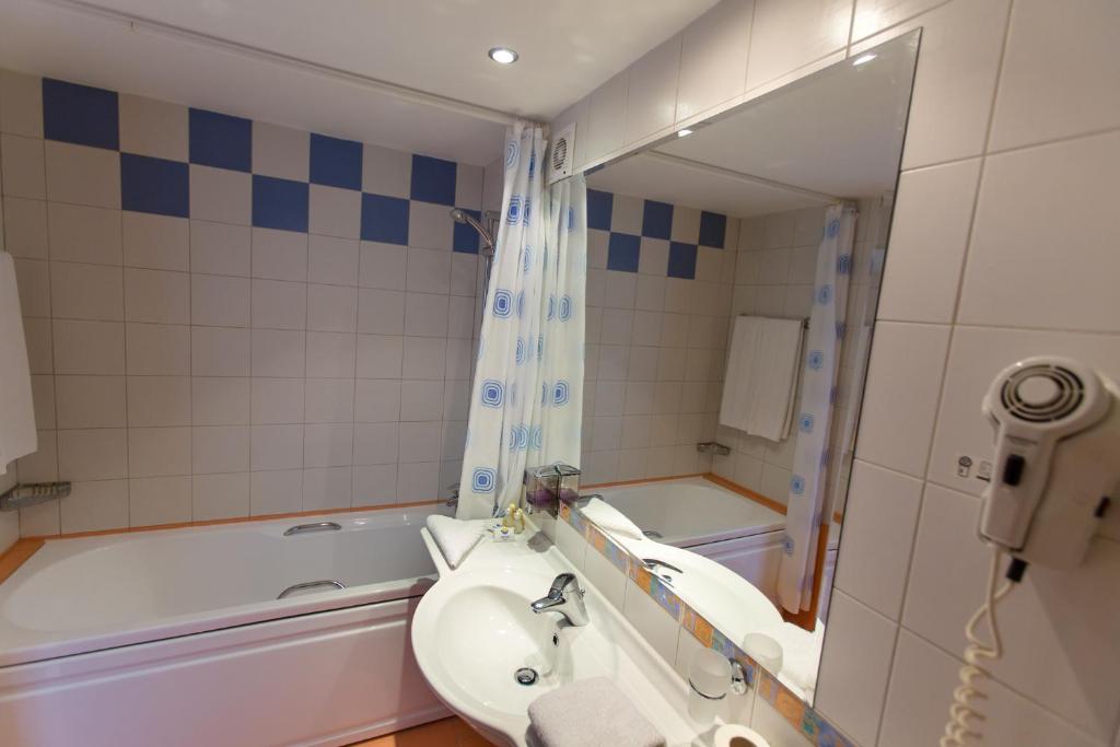 Hotel Koral — Hotel rooms in Varna, Varna Region
