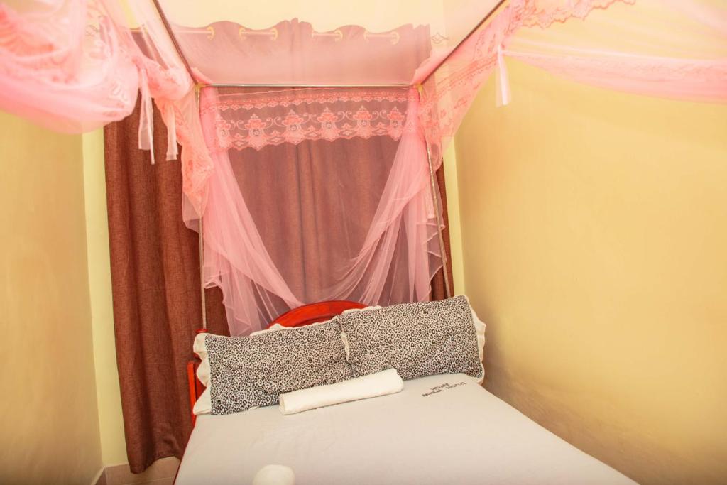 Kilimanjaro White House Hotel photo
