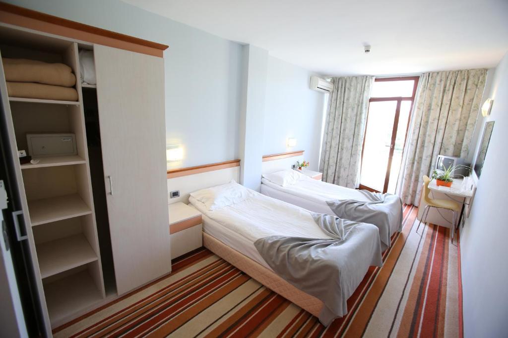 Hotel Koral — Hotel rooms in Varna, Varna Region