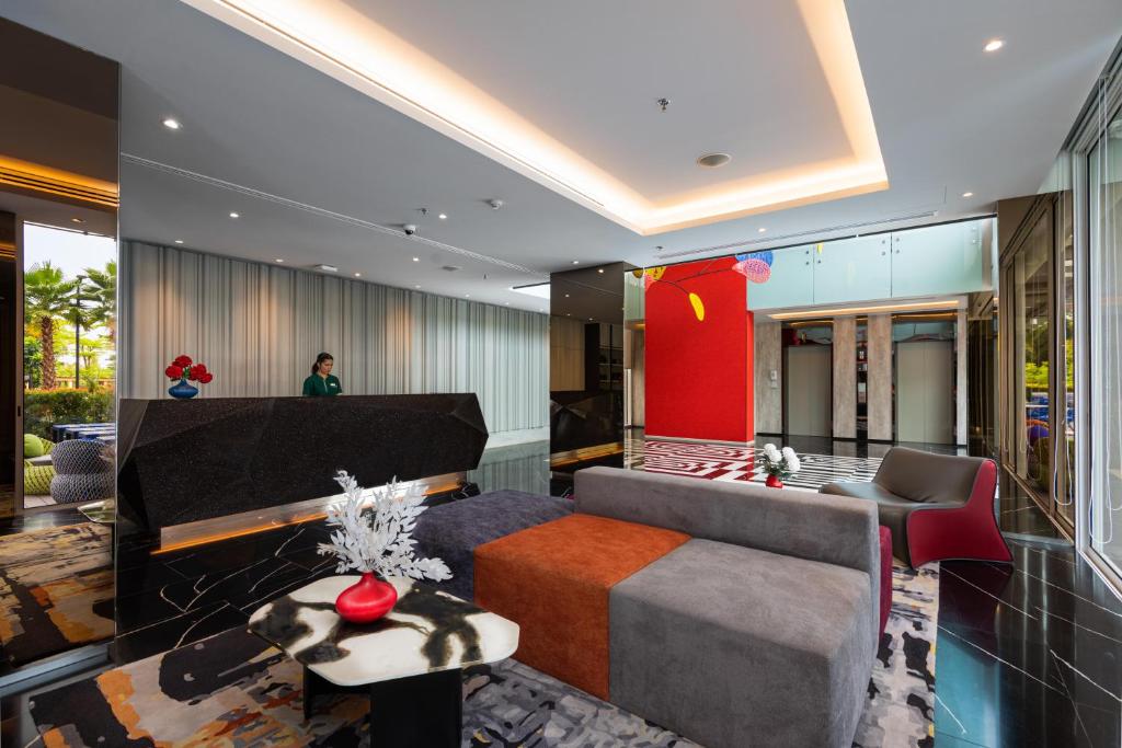 Maitria Hotel Rama 9 Bangkok - A Chatrium Collection (SHA Extra Plus) photo