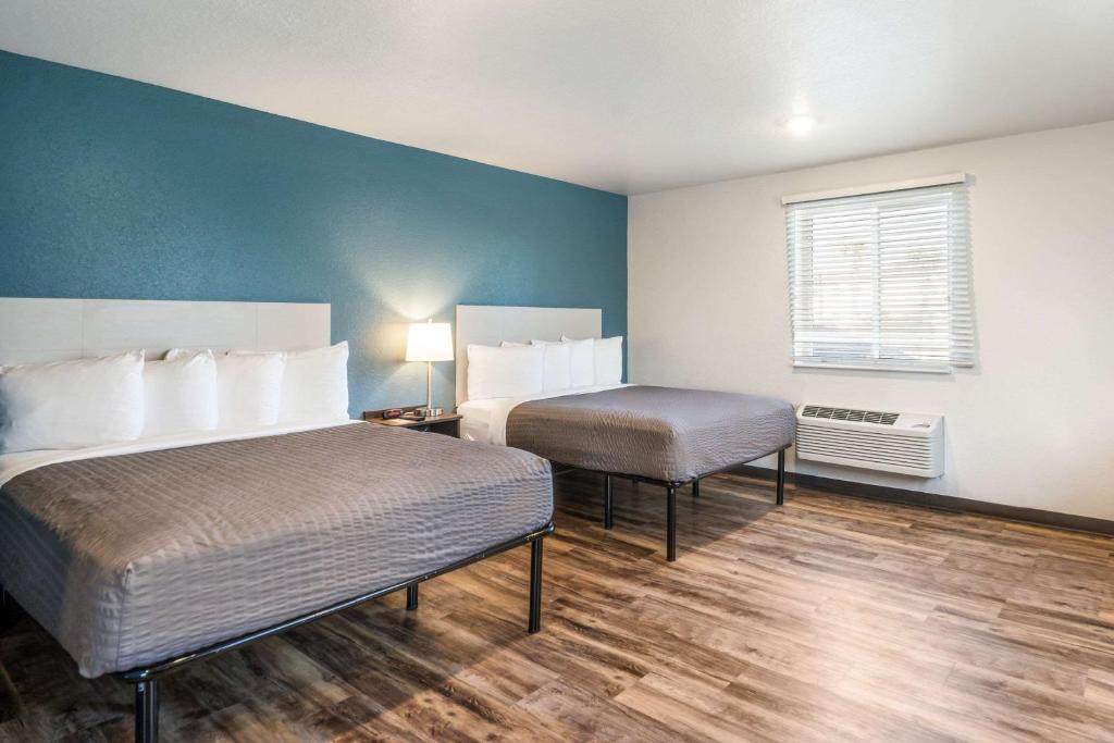 WoodSpring Suites Bradenton photo