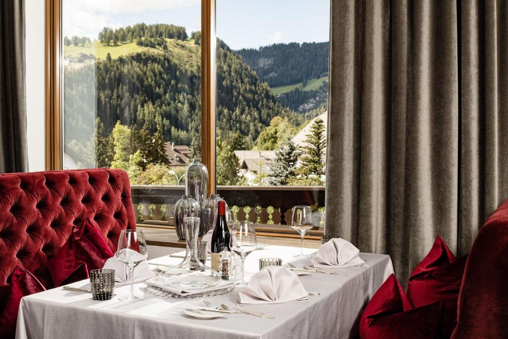Grand Hotel Wolkenstein - 4