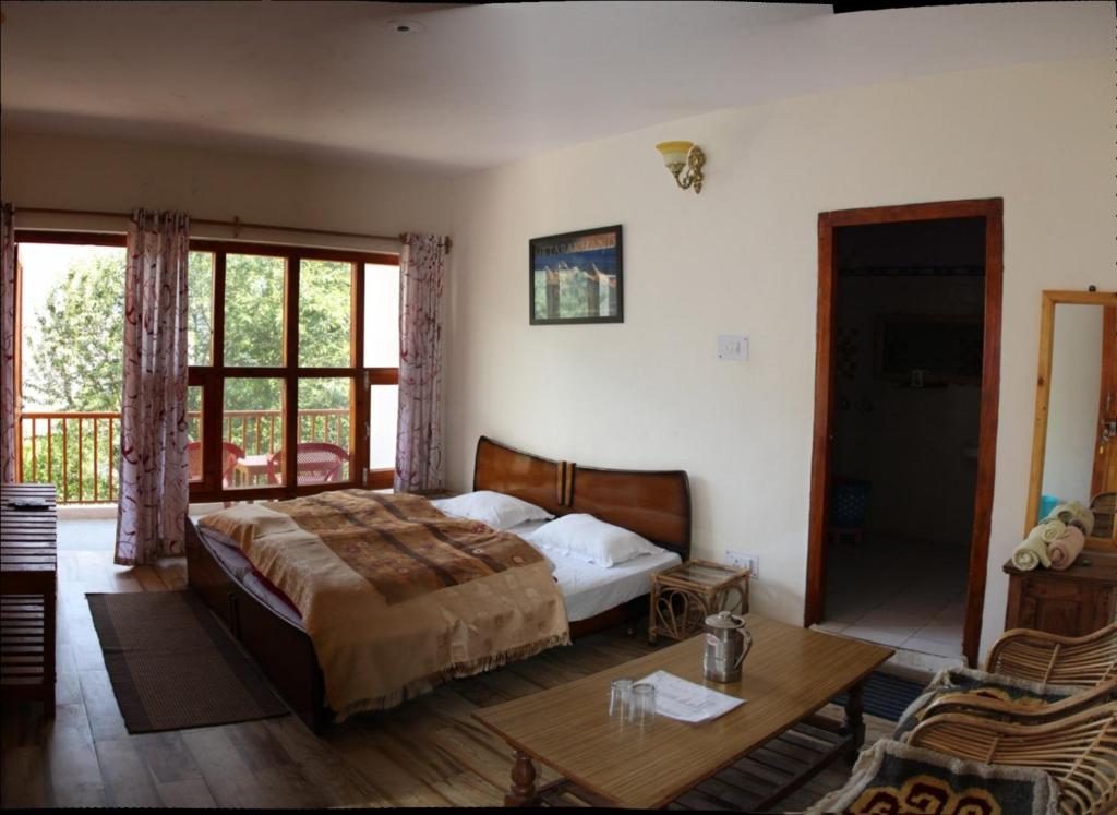 Resort With Mesmerizing Mountain Views & Pine Trees photo
