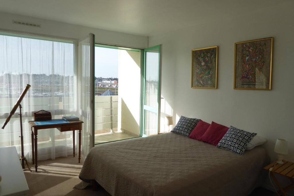 REF 104 Appartement T3 pour cinq personnes résidence avec piscine Port Crouesty ARZON - 5