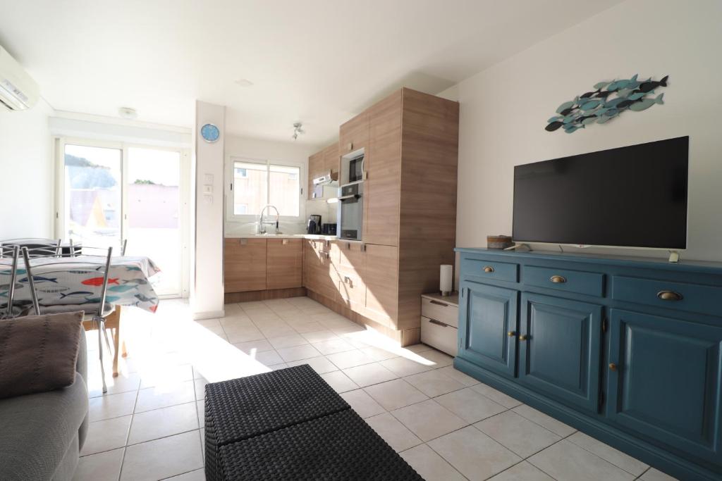 RESIDENCE LE NEULOS, T2 40m2 AVEC GARAGE PRIVE, 150 m de la mer, Avenue Roussillon Canet-Plage - 2