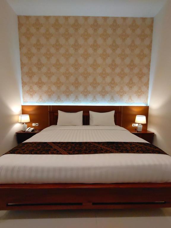 Dreamland Hotel And Lounge photo
