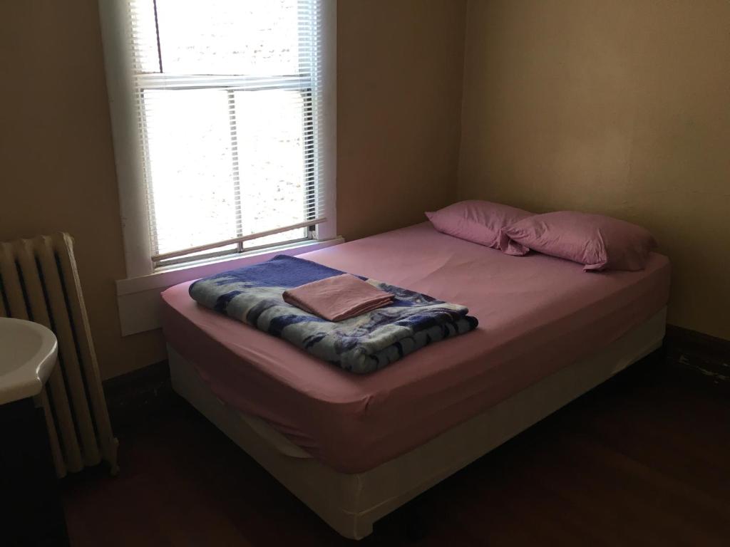 Main St Hostel photo