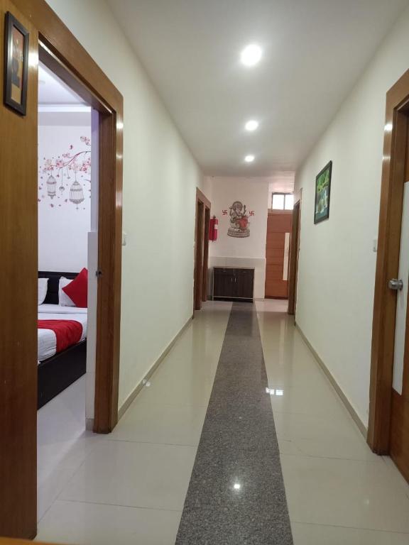 Hotel Gopi Palace photo