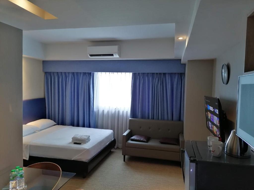 Studio Deluxe @ Sta.Lucia East Grand Mall - Hotel &amp; Residences — Hotel in Manila