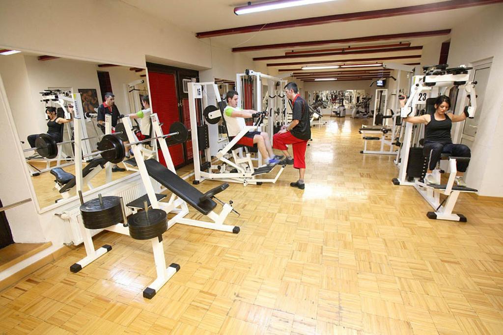 Hotel Dinara photo