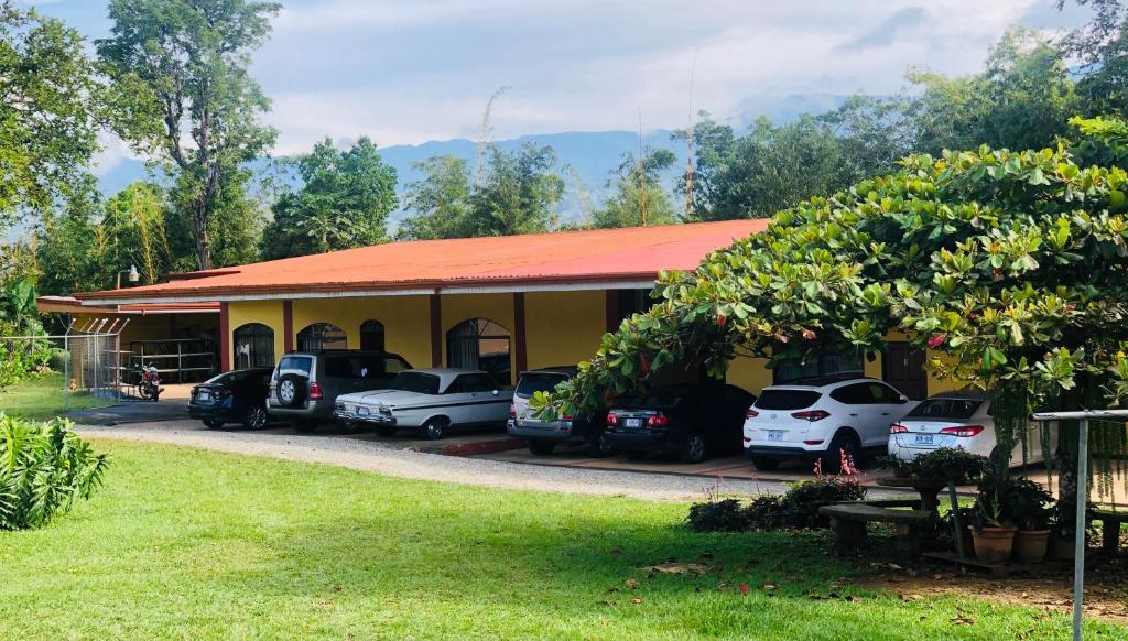 Hospedaje Adrimaran — Hotel in San Isidro de El General