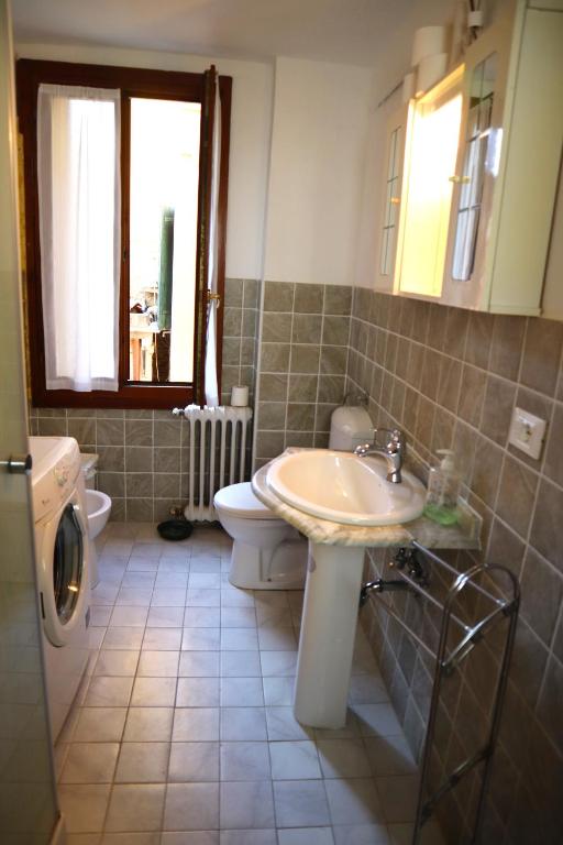 VENICE RAINBOW APARTMENT (RIALTO) photo