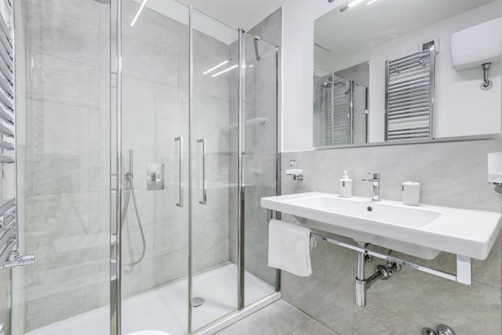 BDC - Spanish Steps Gold 2bdr suite - 3