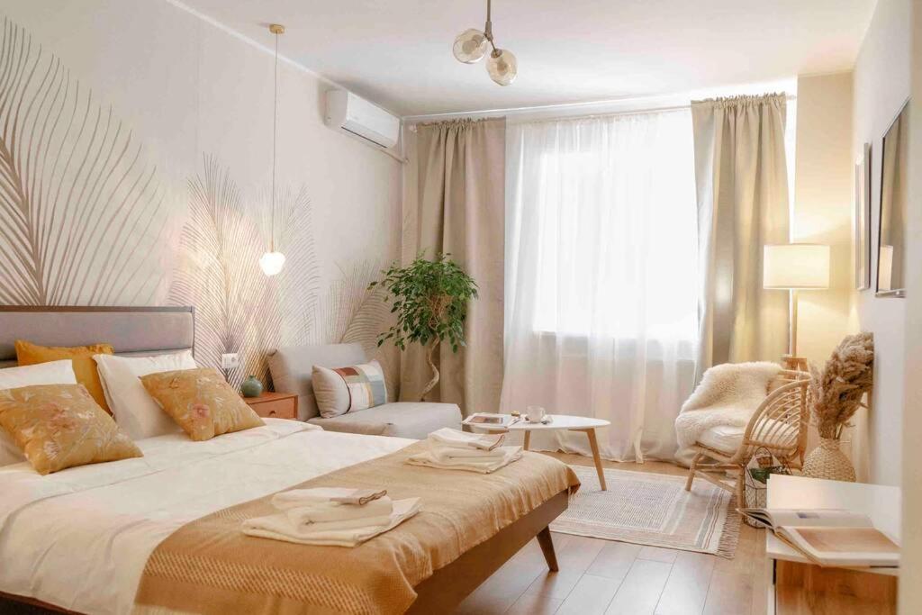 Bright Studio - Top Location - Old Town + Netflix, Bukurešť