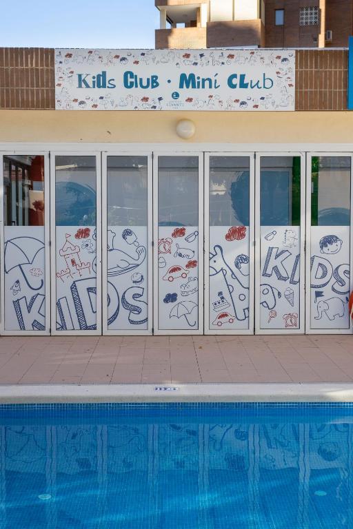Apartamentos Levante Club Photo 9