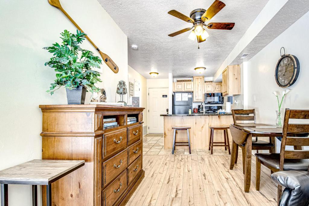 Harbor Village 14-Plex Condo 120 photo