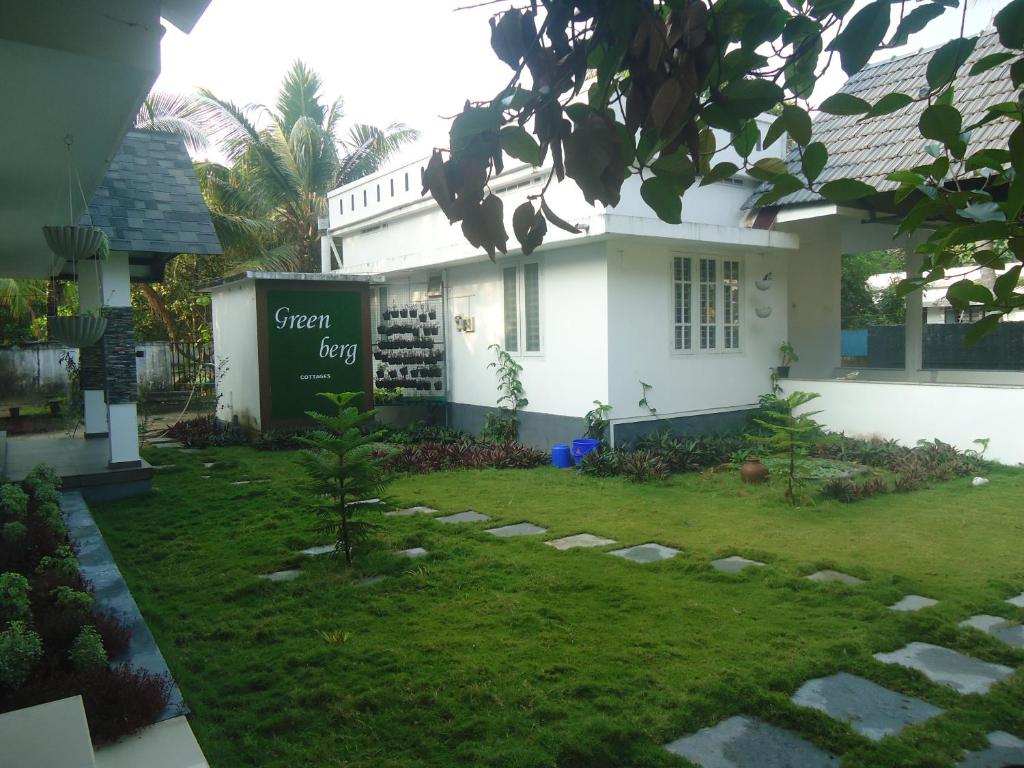 Greenberg cottages Mararikulam photo