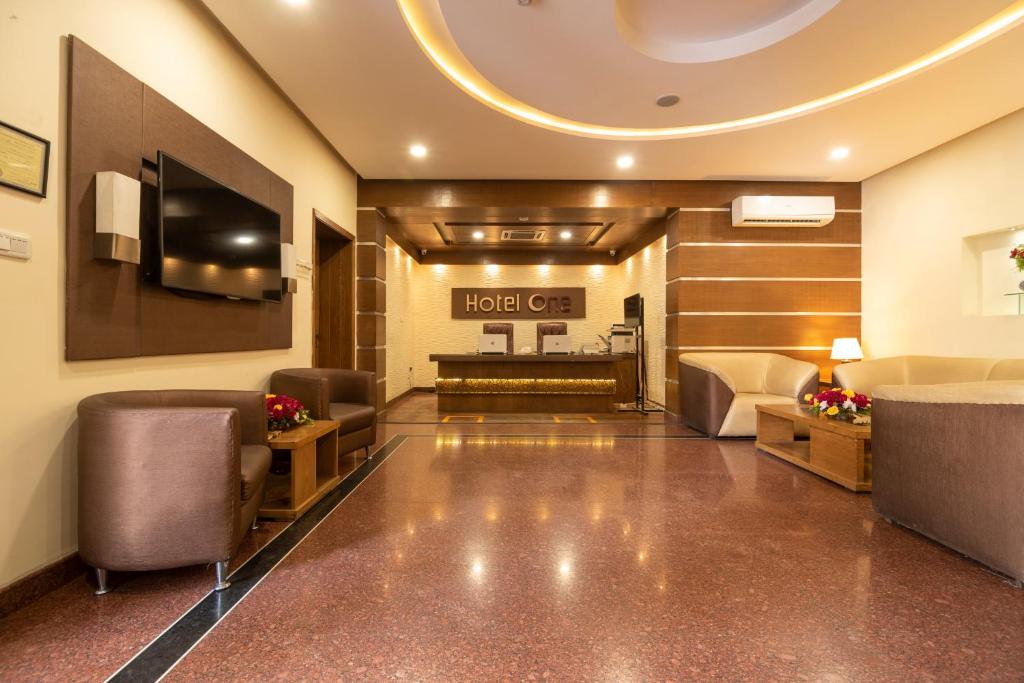 Hotel One Tariq Road Multan photo