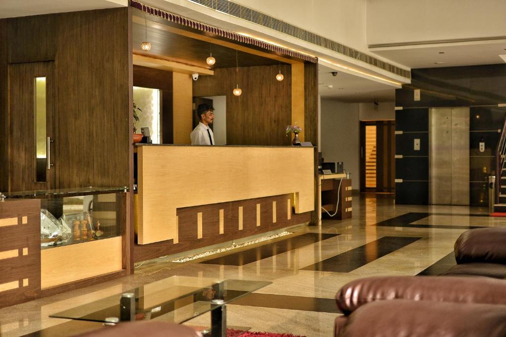 hotel monad photo