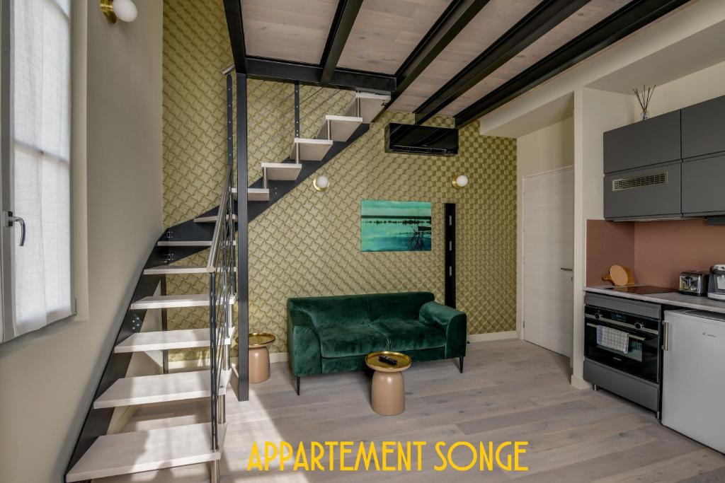 Kitchen, VILLA ERIZIO in Bordeaux