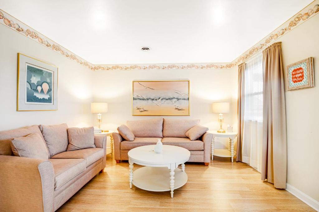 37534 Lighthouse Rd #202, Fenwick Island