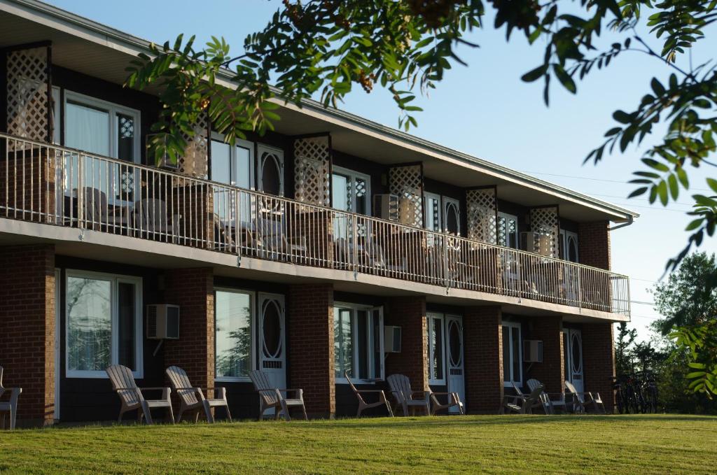 Silver Dart Lodge Photo 2