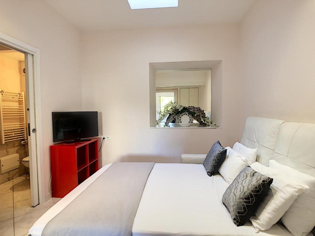 Nestor&Jeeves - LE DUPLEX - Central - Very close sea photo