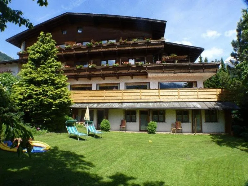 Hotel Rogen, hotell sihtkohas Neustift im Stubaital