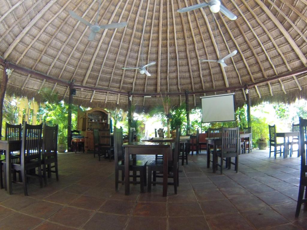 Shared lounge/TV area