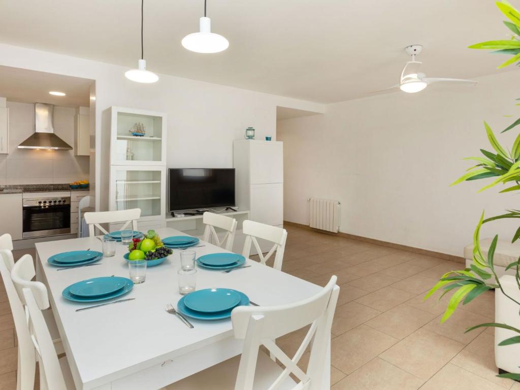 Apartment Blue Tossa by Interhome - 2
