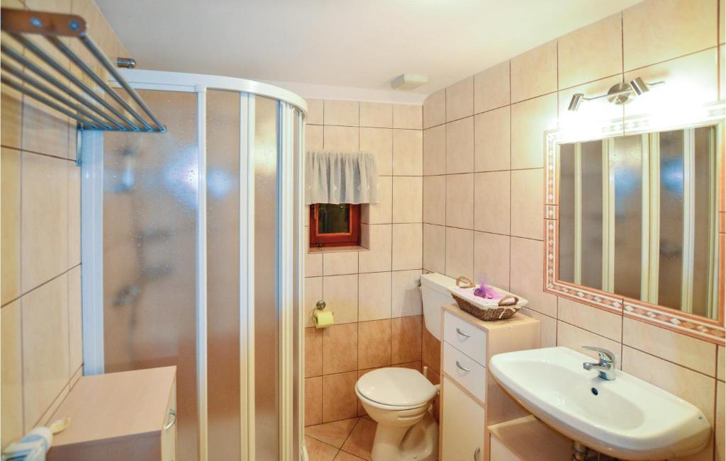 Three-Bedroom Holiday Home in Gradac photo