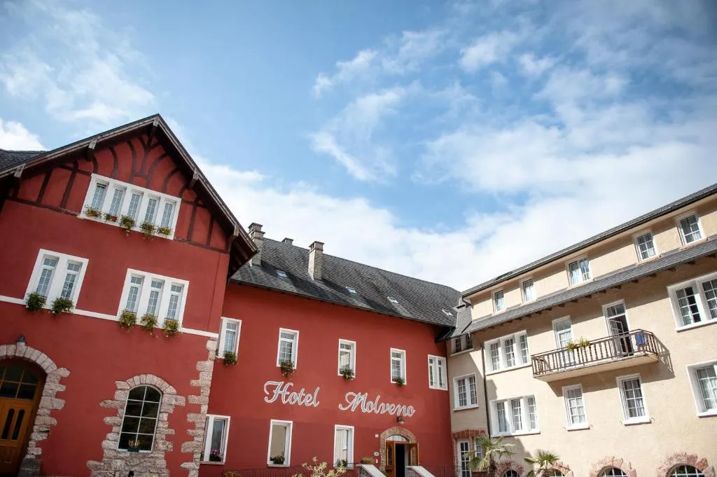 Grand Hotel Molveno, hotel v mestu Molveno