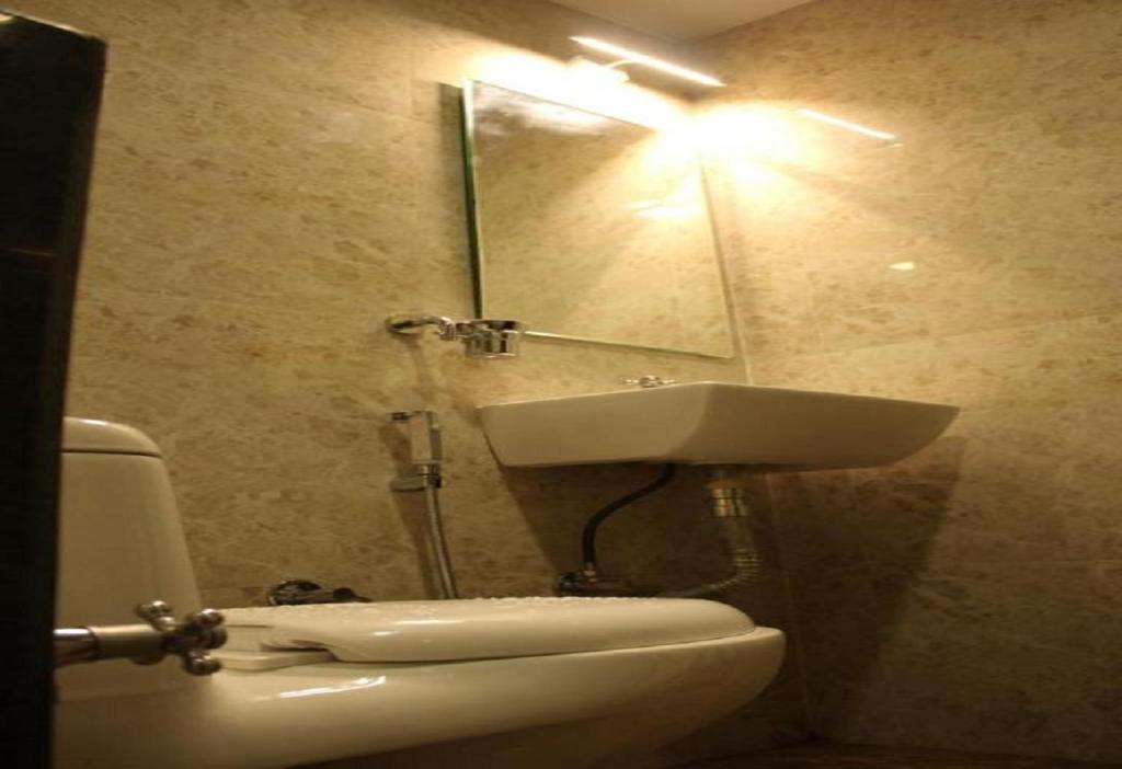 Hotel Grand Gaayatris photo