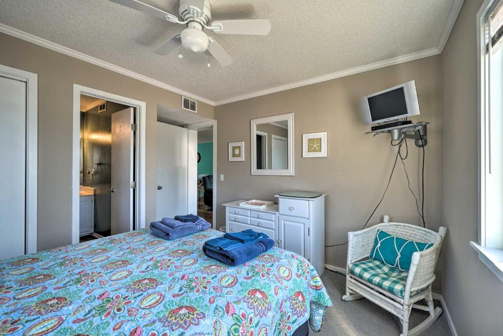 Condo with Balcony and Pool Walk to 2 Beach Accesses! photo
