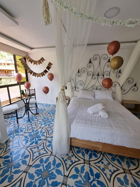 Hotel Bahia del Faro — Hotel in Medellín