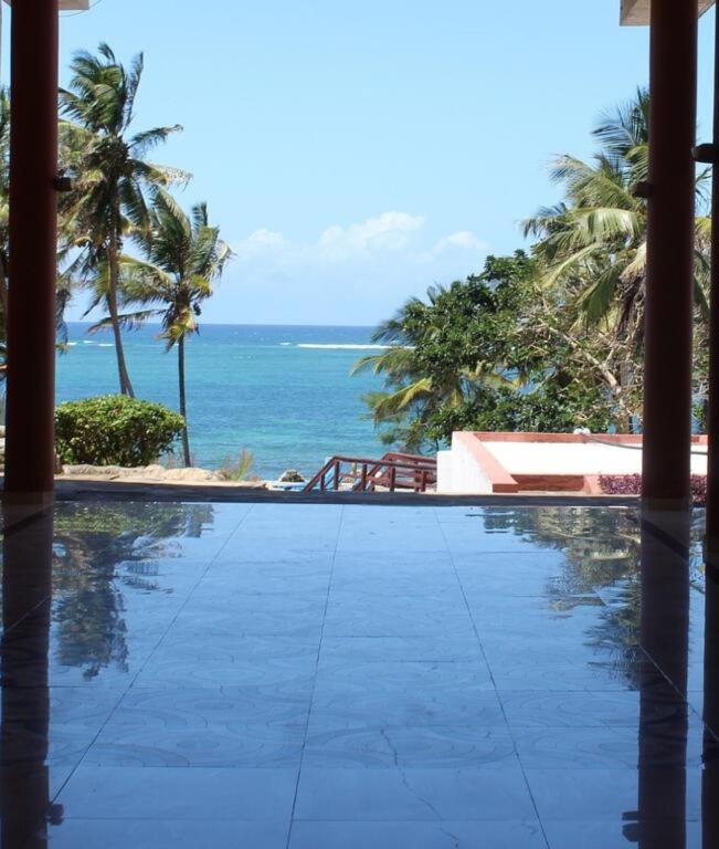 Apartments on beachfront in Mombasa, Kenya reviews, prices