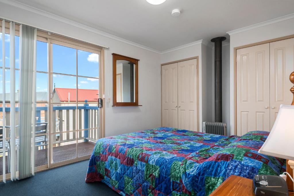 Amoshouse & Swansea Ocean Villas, Swansea 2024 Updated Prices, Deals