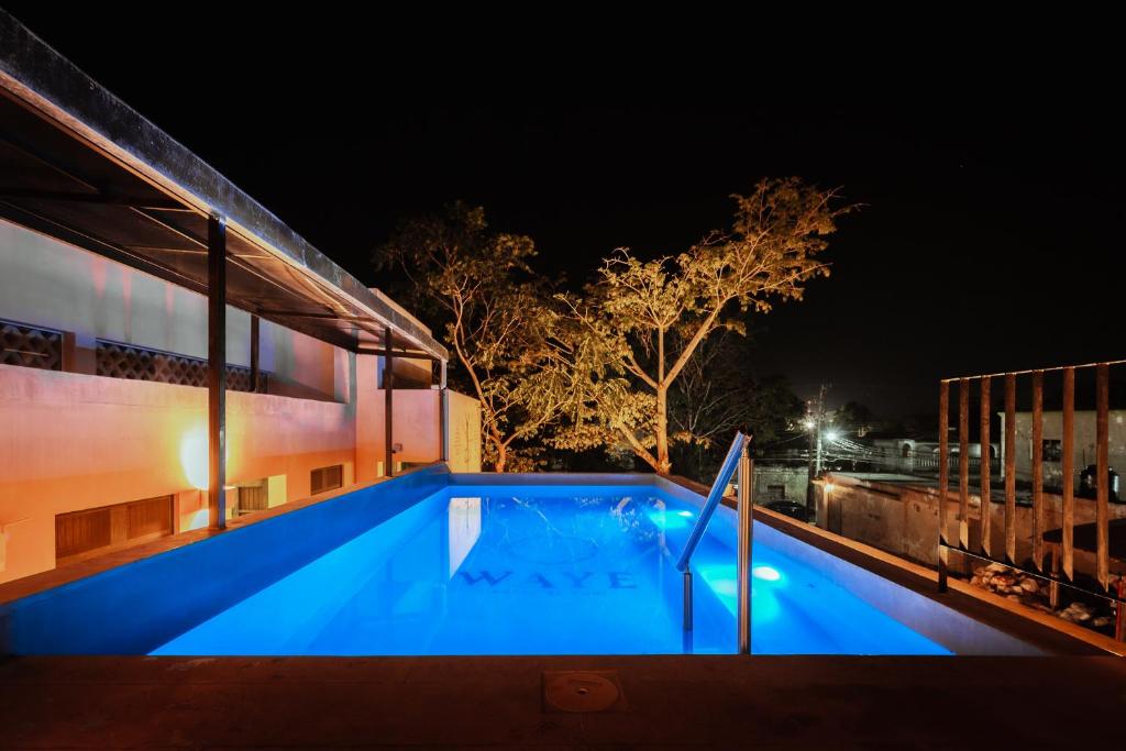Hotel Waye photo