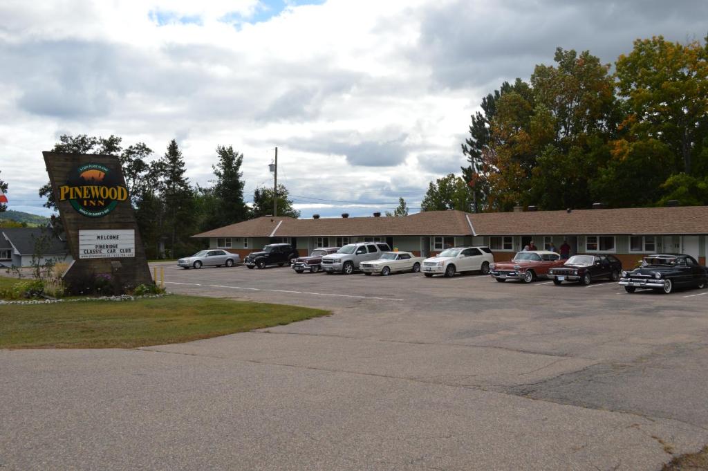 Pinewood Inn photo