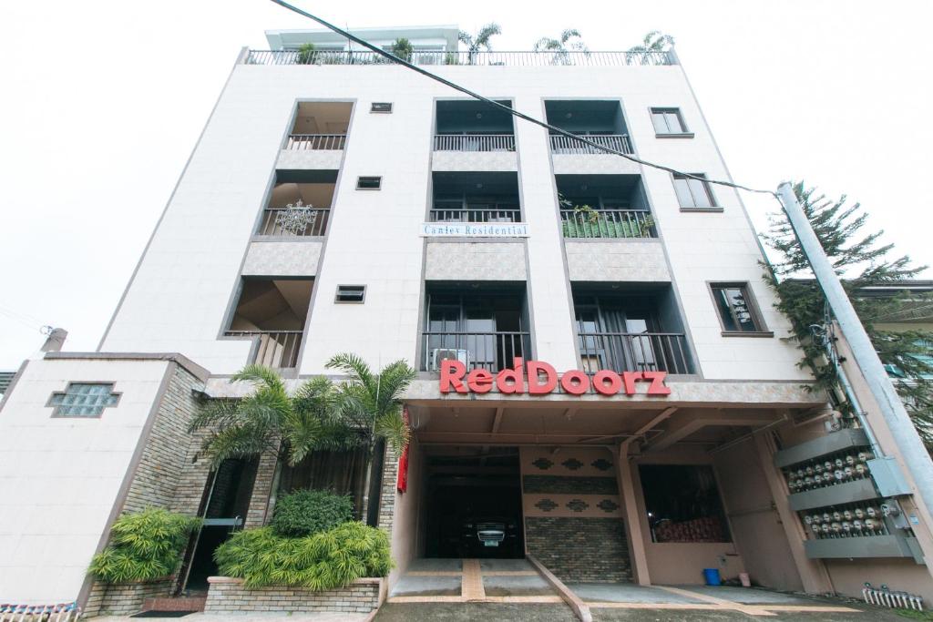 RedDoorz Plus Robinson's Circle Quarantine Hotel in Manila