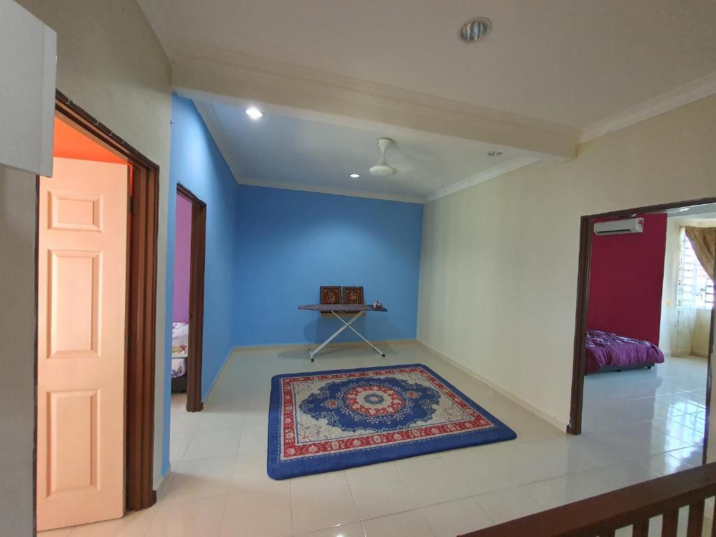 SIMPLE HOMESTAY KEMAMAN TERENGGANU — Hotel in Kuantan