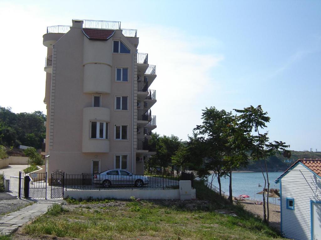 Villa Lazuren Bryag 2 — Hotel in Chernomorets