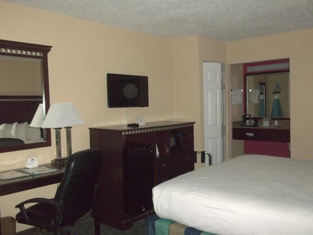 Days Inn By Wyndham Fort Lauderdale Airport Cruise Port Photo 18