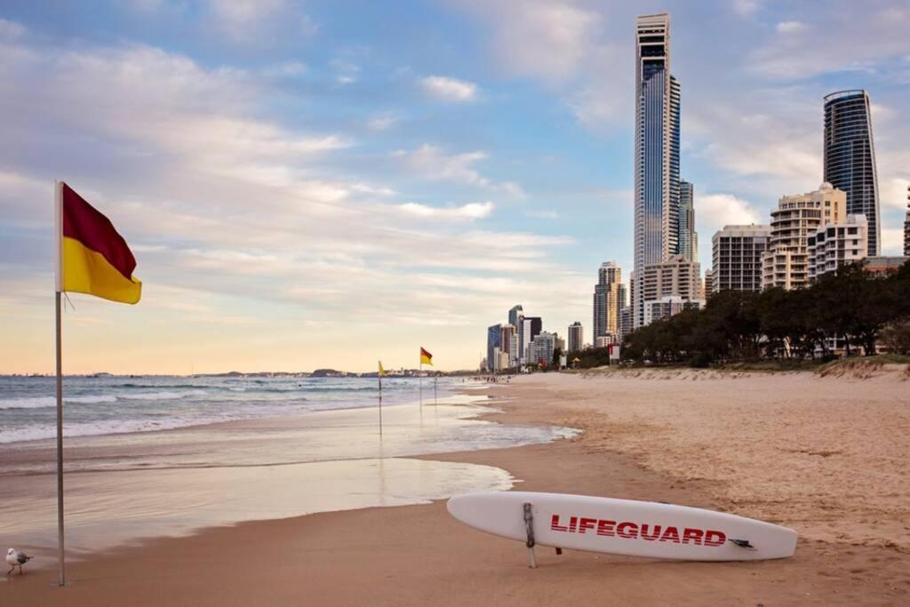 Surfers Paradise Self contained 1 Bed Unit (Budds) — Hotel in Gold Coast
