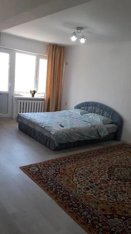 Светлая квартира для гостей, hotel in Qyzylorda
