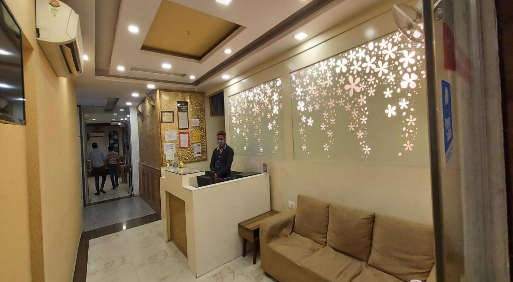 フロント・ロビー