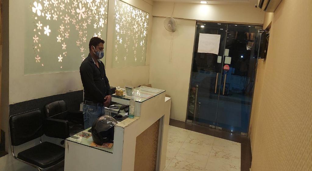 フロント・ロビー