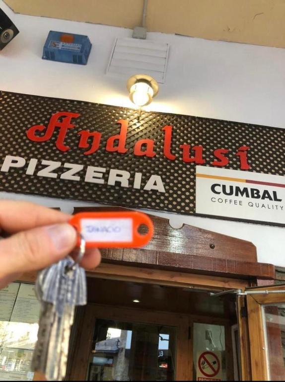 Exclusivo DÚPLEX en la PLAZA - 2
